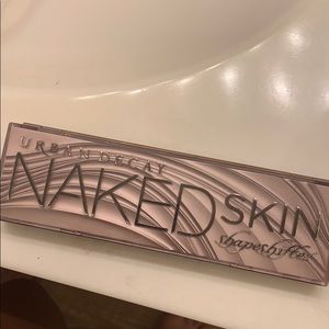 Urban Decay Naked Skin Shapeshifter